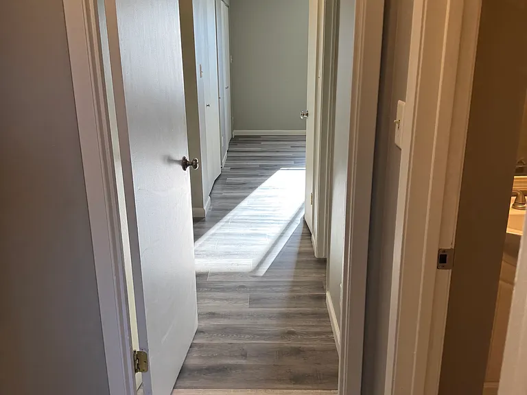 315 N 6th Ave — Photo 15