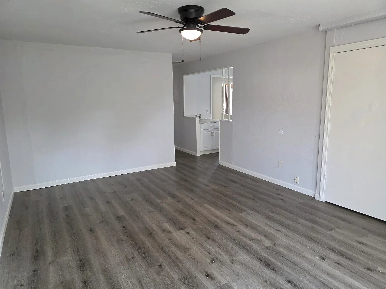 3 bed, 1640 sqft, $2,550 — Photo 3