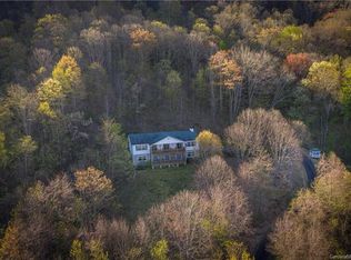 423 Skyway Dr, Maggie Valley, NC 28751