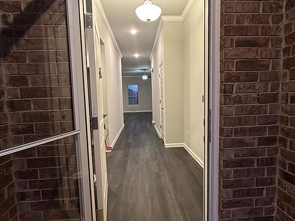 3rd image of 9104 SW 47th St