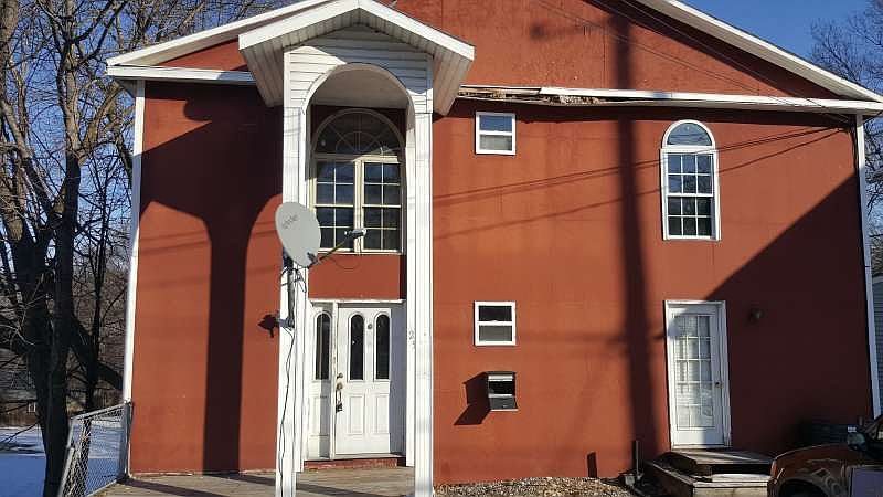 1st image of 25 S Montgomery St