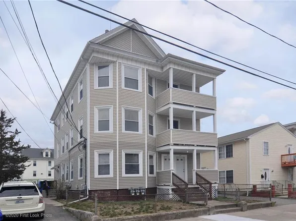 125-127 School St, Central Falls, RI 02863