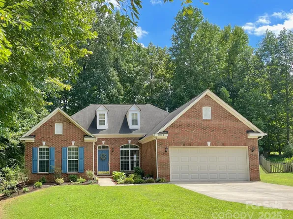 8904 Hadco Ln, Matthews, NC 28105