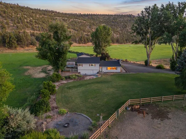 100 NE Jumping Grass Ln, Prineville, OR 97754