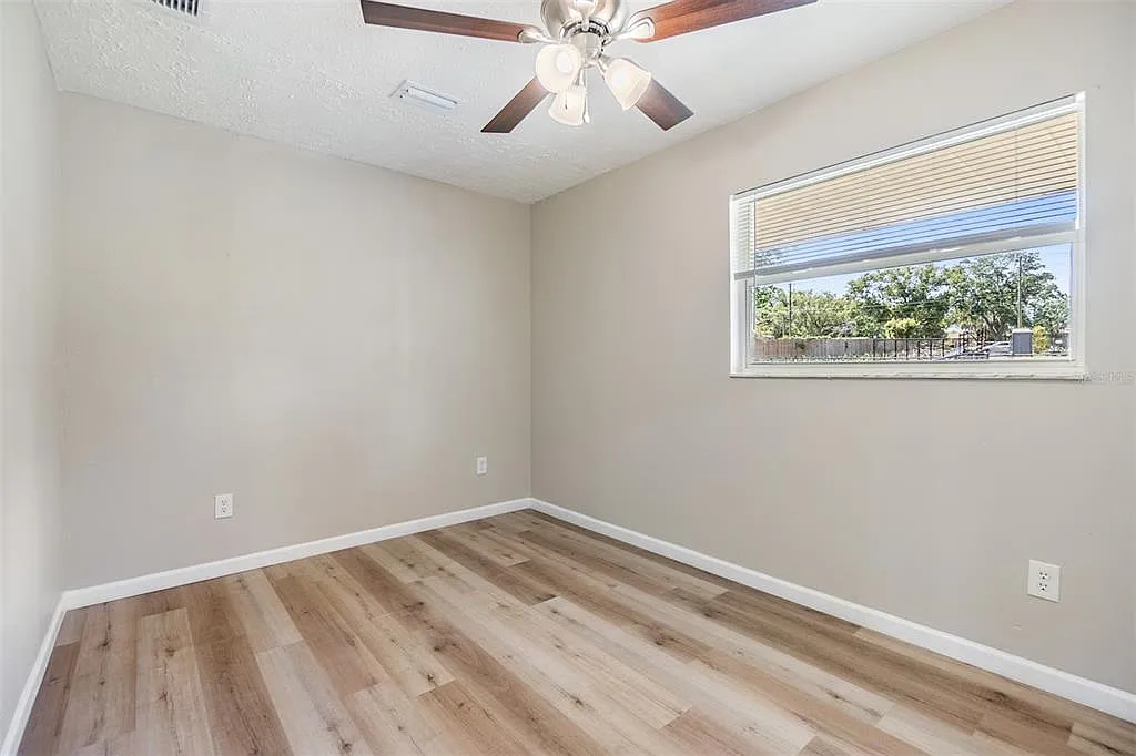 2 bed, 1.0 bath, 850 sqft, $1,450 — Photo 2