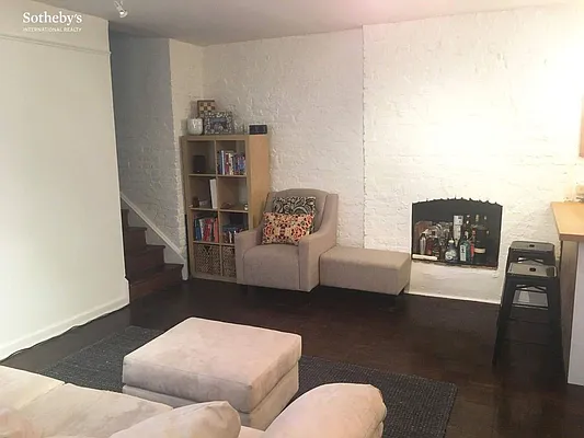 Rented by Sotheby's International Realty | media 6
