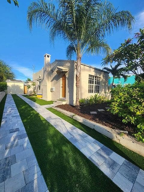 1st image of 3724 Miller Ave #1