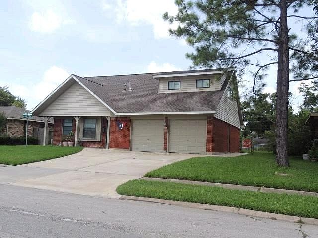 2nd image of 424 Glenmore Dr