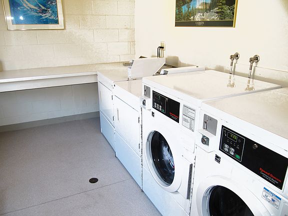 5th image of 2747 2nd Ave APT H