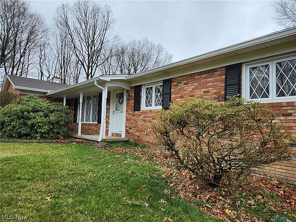 2nd image of 130 E Wellock Dr