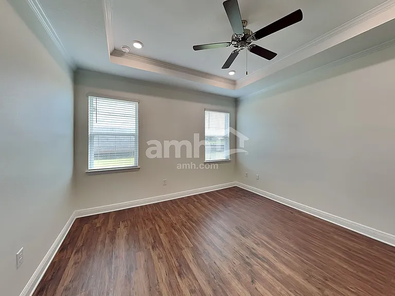 14605 Cedar Mill Dr — Photo 12