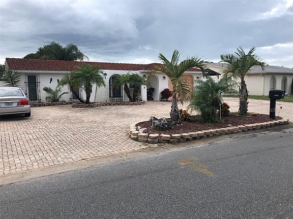 3rd image of 2205 Sugarbush Dr