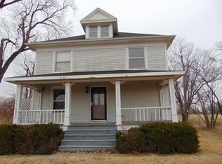 2014 Eden Rd, Abilene, KS 67410