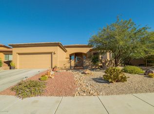 1054 W Bosch Dr, Green Valley, AZ 85614