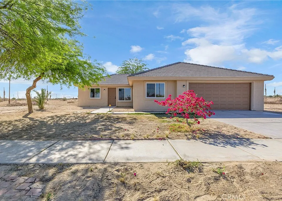 1341 Beach Club Dr