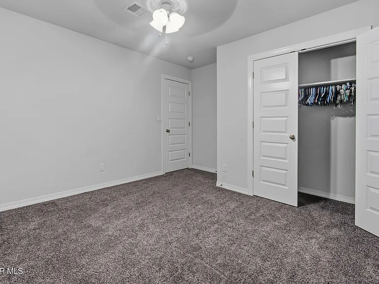 917 Airship Pl — Photo 30