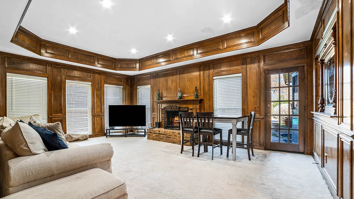 7 bed, 3020 sqft, $700 — Photo 3