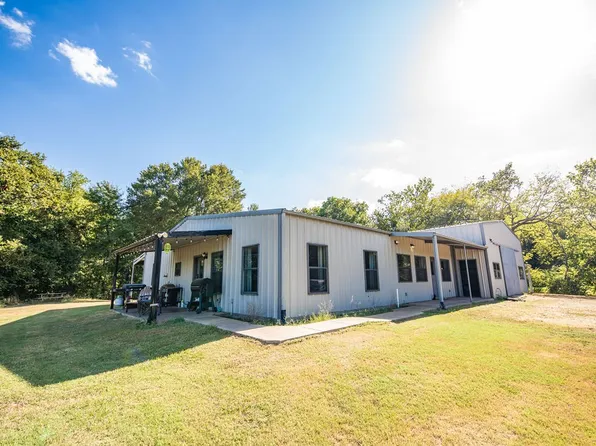 676 Farm Road 2653 N, Cumby, TX 75433