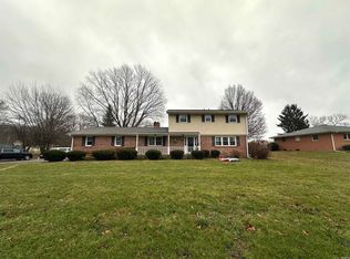 620 Woodside Dr, Logansport, IN 46947