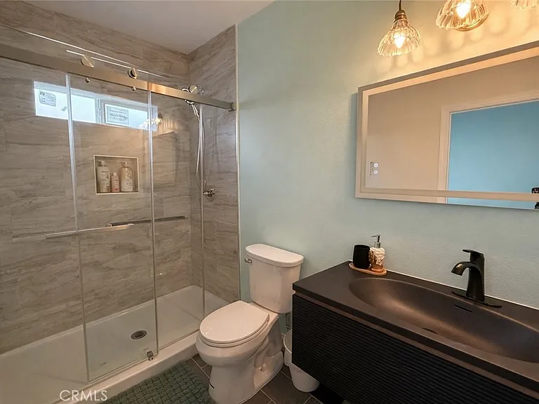 559 E Juanita Ave — Photo 9