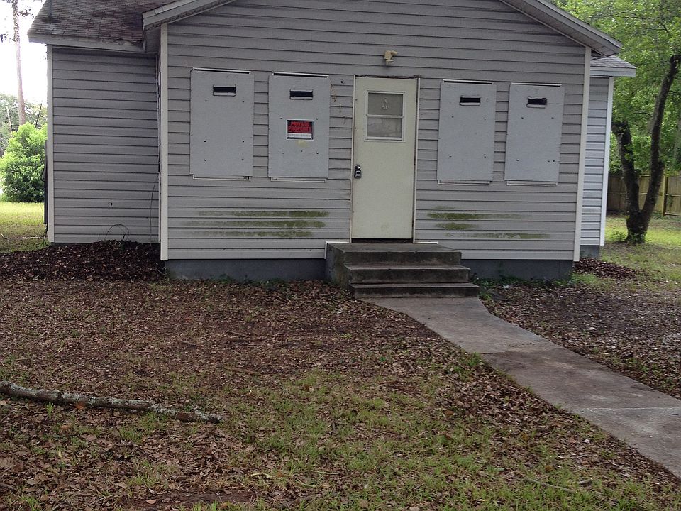 1st image of 9417 N 21st St