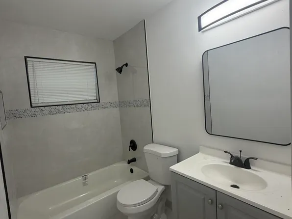 821 SW 62nd Avenue, North Lauderdale, FL 33068