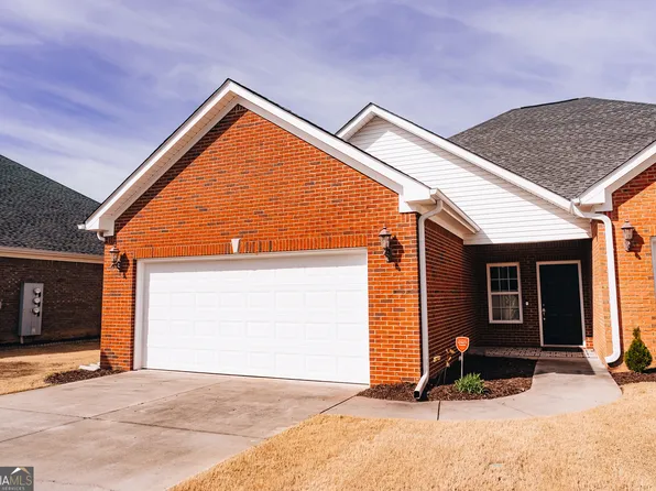 106 Kensington Dr SE, Calhoun, GA 30701