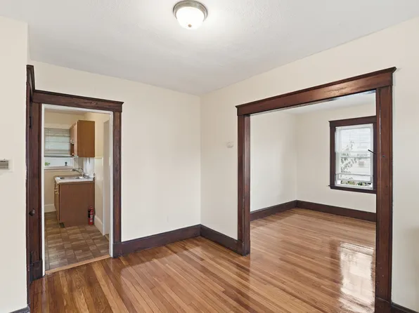60 Raycroft St #R-1, Quincy, MA 02169
