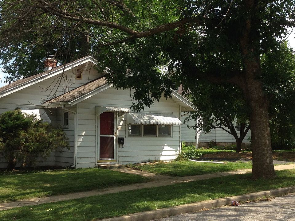 1st image of 317 E 16th St
