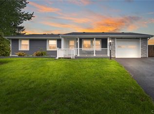 4763 Rosemary Ln, Liverpool, NY 13088