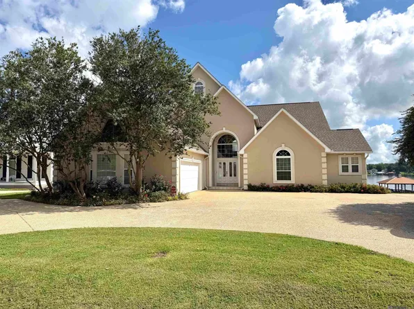 7512 False River Rd, Oscar, LA 70762