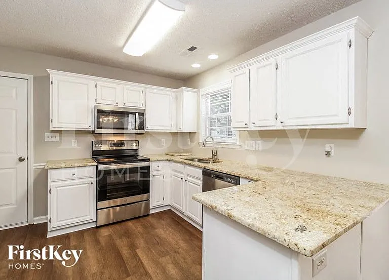 4300 Kirkstone Dr — Photo 5