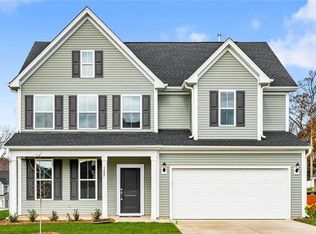 3227 Spicewood Lake Dr, Winston Salem, NC 27106