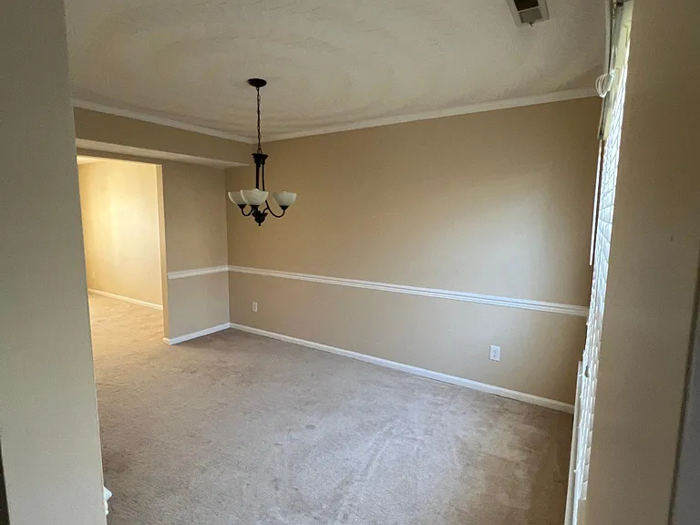 3701 Castlewood Dr — Photo 8