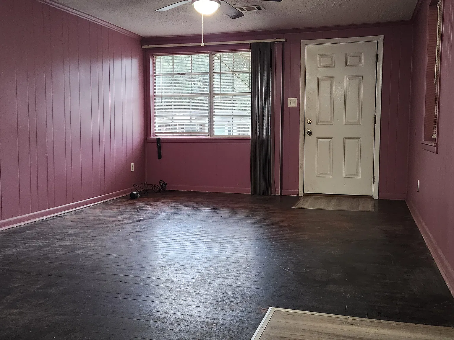 3 bed, 925 sqft, $1,350 — Photo 3