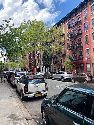 Rented by Batra Group Inc | media 43