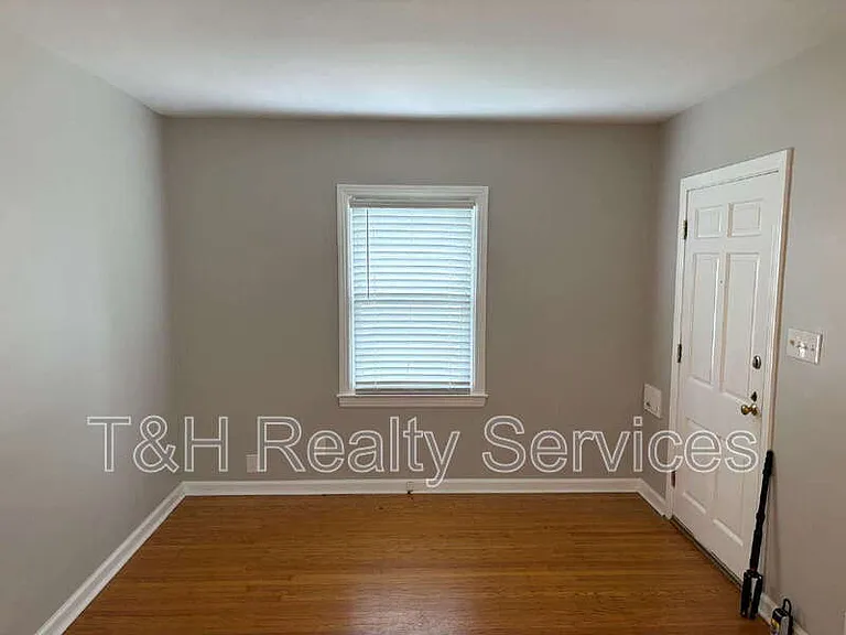 5302 E Saint Joseph St — Photo 6