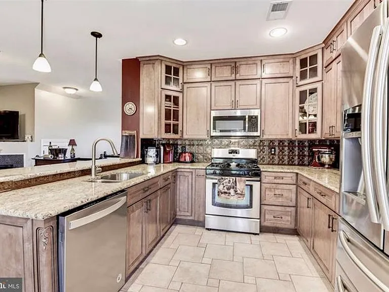 1617 Potomac Greens Dr #B — Photo 33