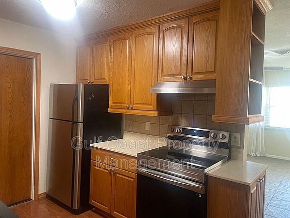 4th image of 220 Avalon Rd