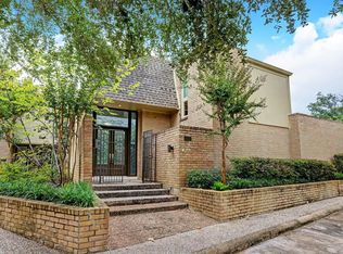 15609 Memorial Dr, Houston, TX 77079