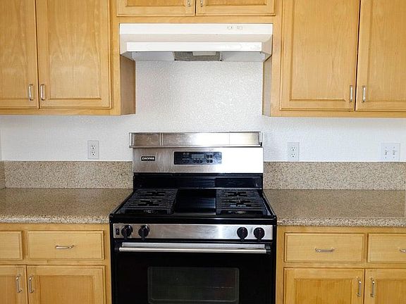 Eat-in Kitchen