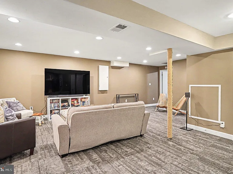 726 Gentle Breeze Ct — Photo 20