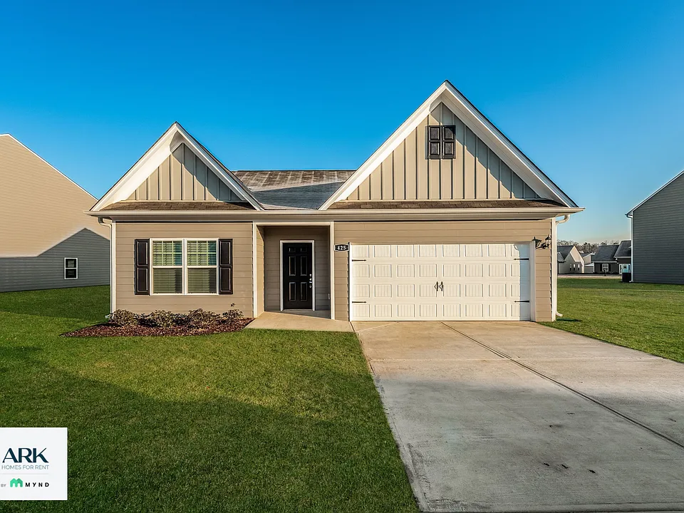 425 Clover Cir