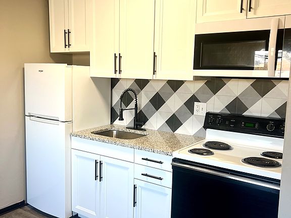 tons of cabinet space!