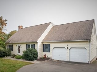 20 Middlesex Ave, Chester, CT 06412