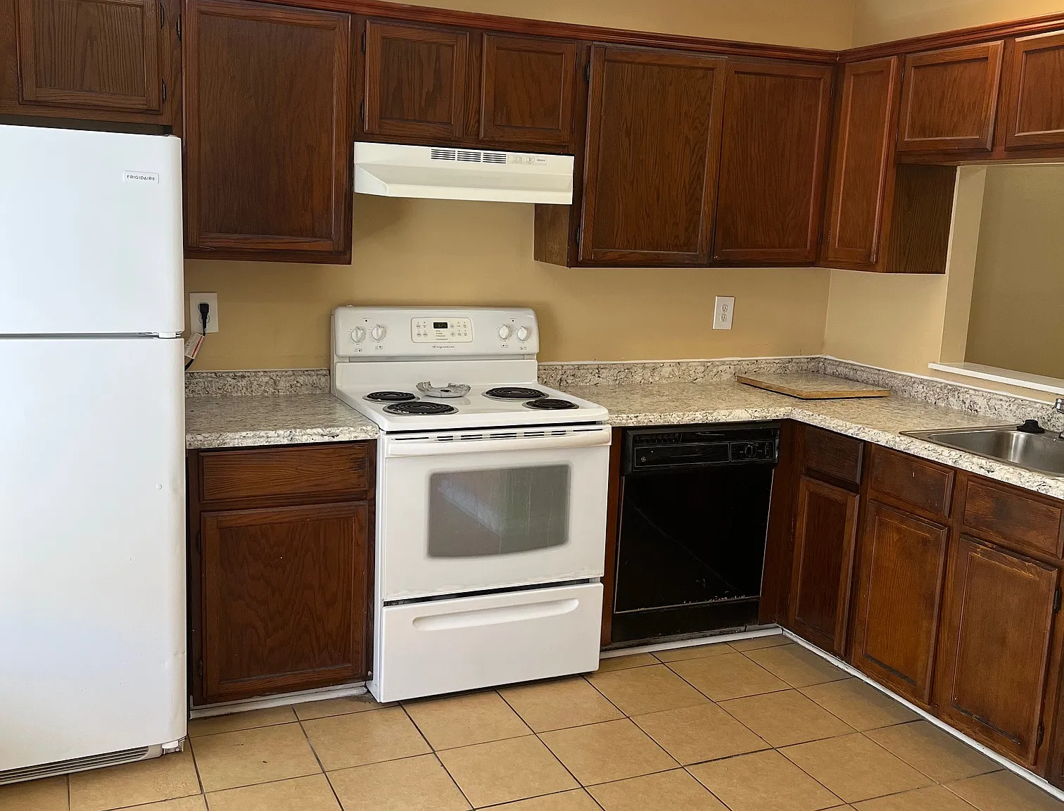 2 bed, 2.5 bath, 1240 sqft, $1,600 — Photo 4
