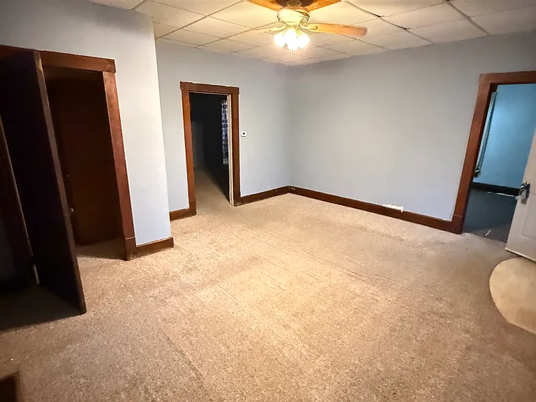 564 S Court St — Photo 14
