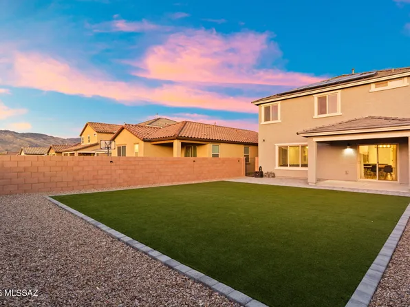 8018 S Golden Bell Dr, Tucson, AZ 85747