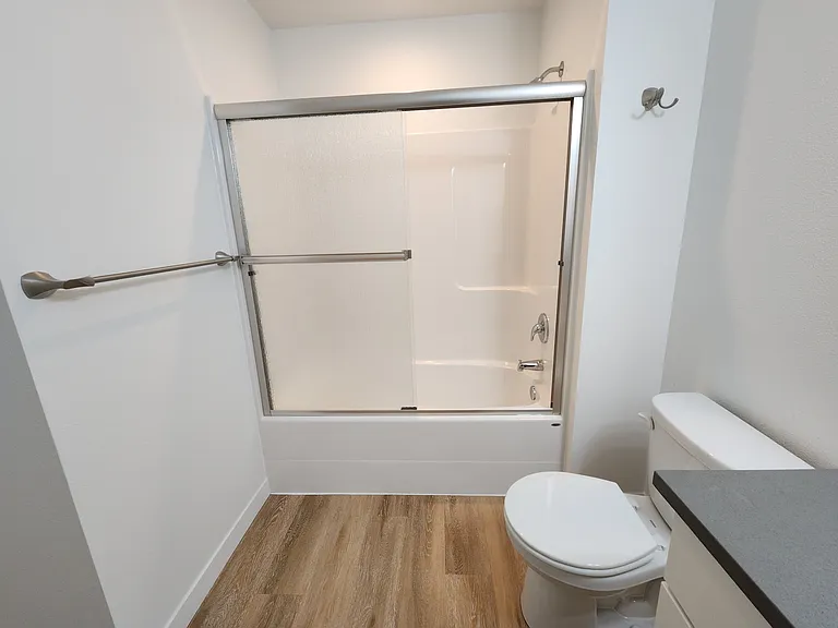 314 SW Washington Ave #106 — Photo 7