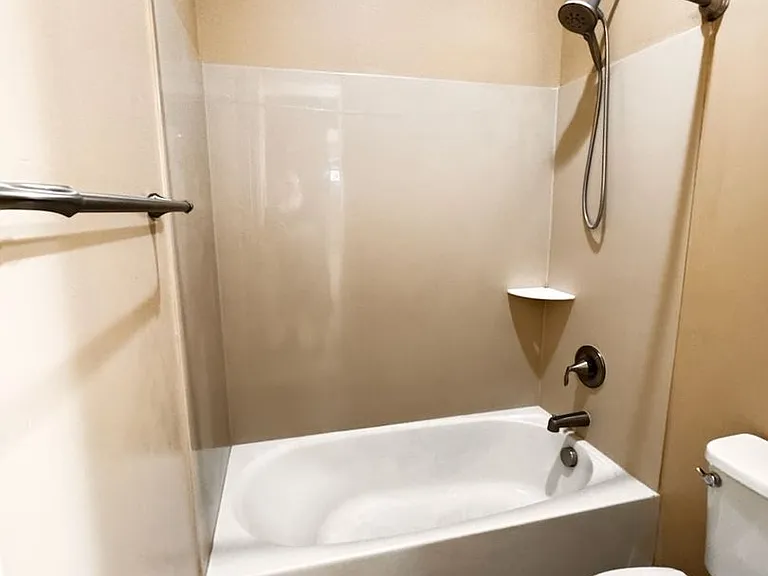 268 E Powell Way — Photo 29